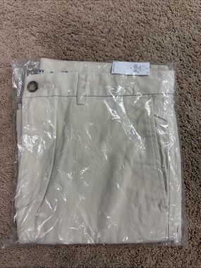 Men's Cream Chino shorts - Classic slim Fit
